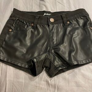 Cotton poly spandex black leather-like denim shorts